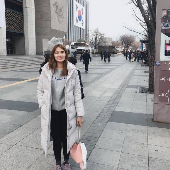 Meet your Posher, Selly - Picture 1 of 1